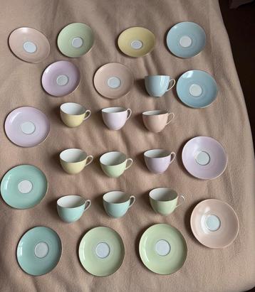 Arzberg 11 kopjes 14 schotels pastel fijn porselein jaren 60 beschikbaar voor biedingen