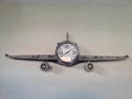Unieke Wandklok in de vorm van een Vliegtuig, Huis en Inrichting, Woonaccessoires | Klokken, Ophalen, Gebruikt, Analoog, Wandklok