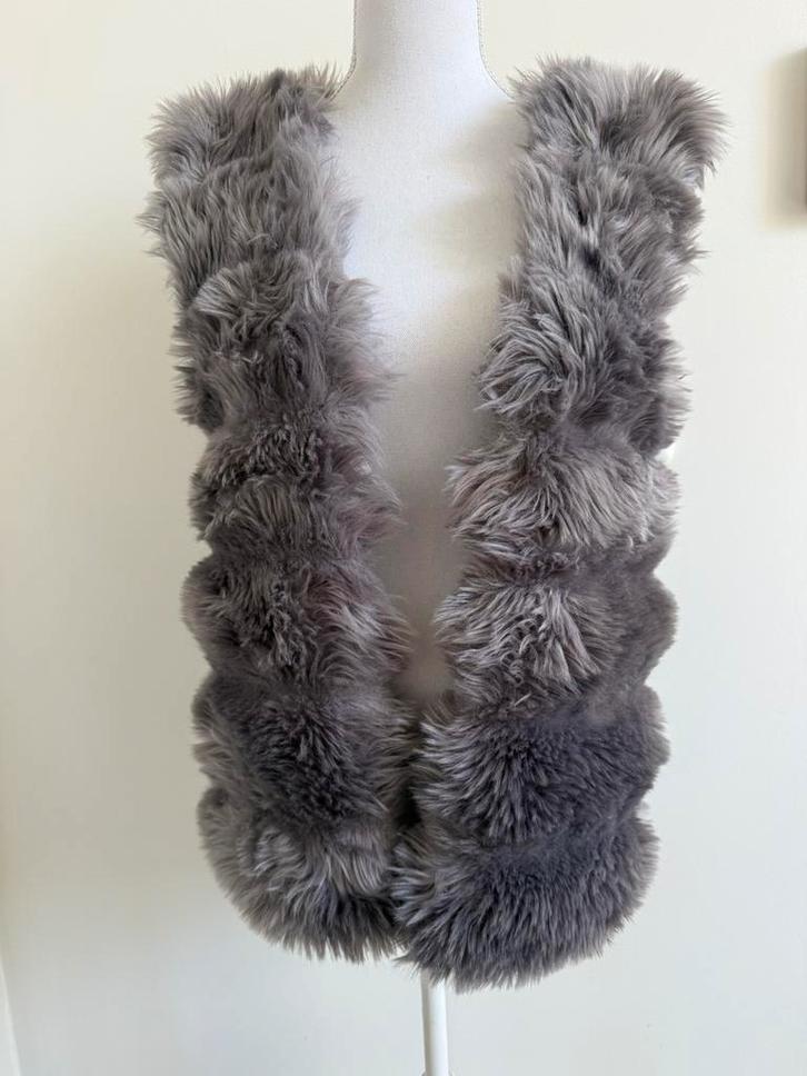 Cherry Koko nep bont bodywarmer 38/40, Kleding | Dames, Bodywarmers, Zo goed als nieuw, Maat 38/40 (M), Grijs, Ophalen of Verzenden