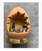Kerststal in ei vorm 5,5 cm, metalen beeldjes, Antiek en Kunst, Antiek | Religie, Ophalen of Verzenden