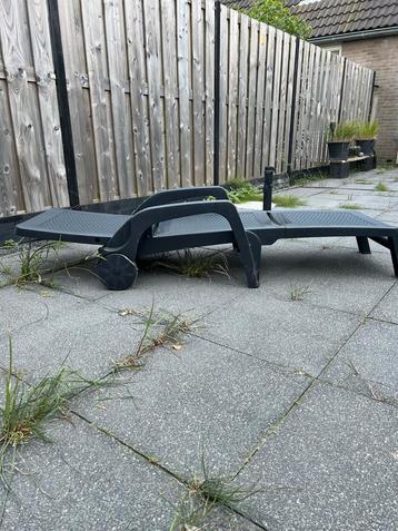 Nieuw Kunststof Ligbed met Wielen beschikbaar voor biedingen