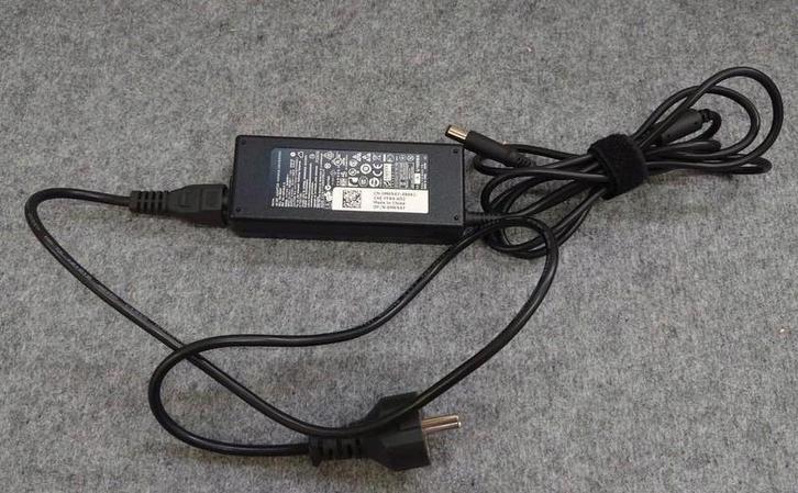 Dell adapter 19.5 V, 4.62 A, 90 W DA99PM111, Computers en Software, Laptop-opladers, Zo goed als nieuw, Ophalen of Verzenden