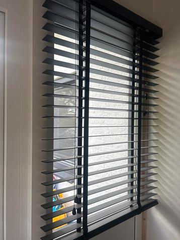 2x Houten Jaloezieën 80x130cm beschikbaar voor biedingen