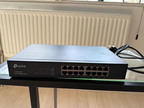 TP-Link TL-SG1016D 16-poorts Gigabit Switch, Computers en Software, Netwerk switches, Zo goed als nieuw, Ophalen of Verzenden