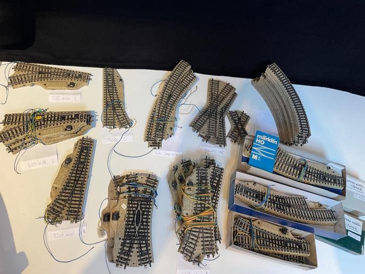 Märklin M-Rail: Grote Partij Elektrische Wissels (18 stuks), Hobby en Vrije tijd, Modeltreinen | H0, Gebruikt, Rails, Wisselstroom