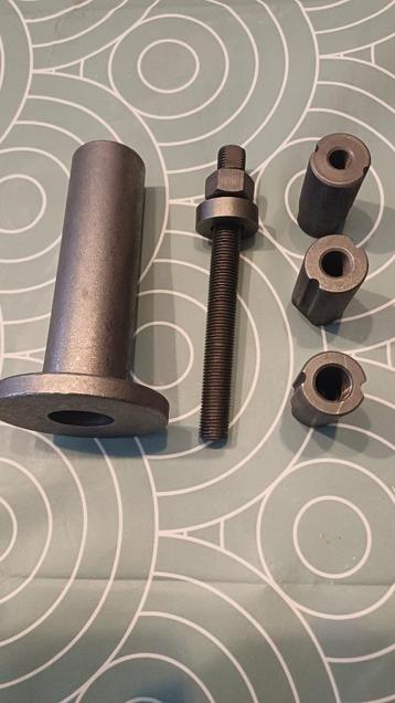 Krukastrekker voor montage van nieuwe rollagers - 3 adapters beschikbaar voor biedingen