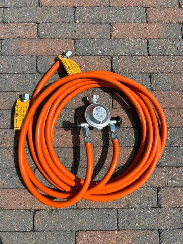 Gasslang met drukregelaar beschikbaar voor biedingen