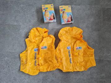 2 zwemvesten voor de leeftijd 3-6 jaar beschikbaar voor biedingen
