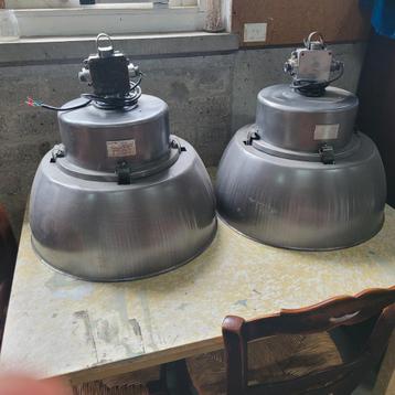 2 Industriële ronde lampen fabriekslampen hanglampen beschikbaar voor biedingen