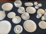 Vintage Arzberg wit met golfbalreliëf servies, Gebruikt, Ophalen of Verzenden, Bord(en), Overige stijlen