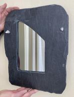 Wandspiegel leisteen 35x30 cm uit Ierland, Huis en Inrichting, Minder dan 50 cm, Ophalen of Verzenden, Zo goed als nieuw, Minder dan 100 cm