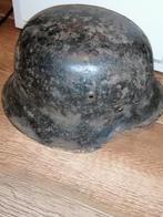 Duitse M42 watervondst veel verf, Verzamelen, Ophalen of Verzenden, Landmacht, Duitsland, Helm of Baret