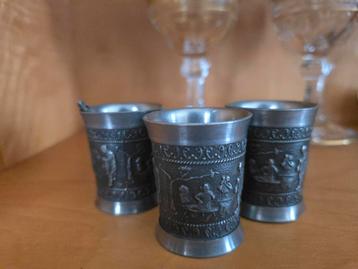Vintage Tinnen Bekertjes Set van 3 beschikbaar voor biedingen
