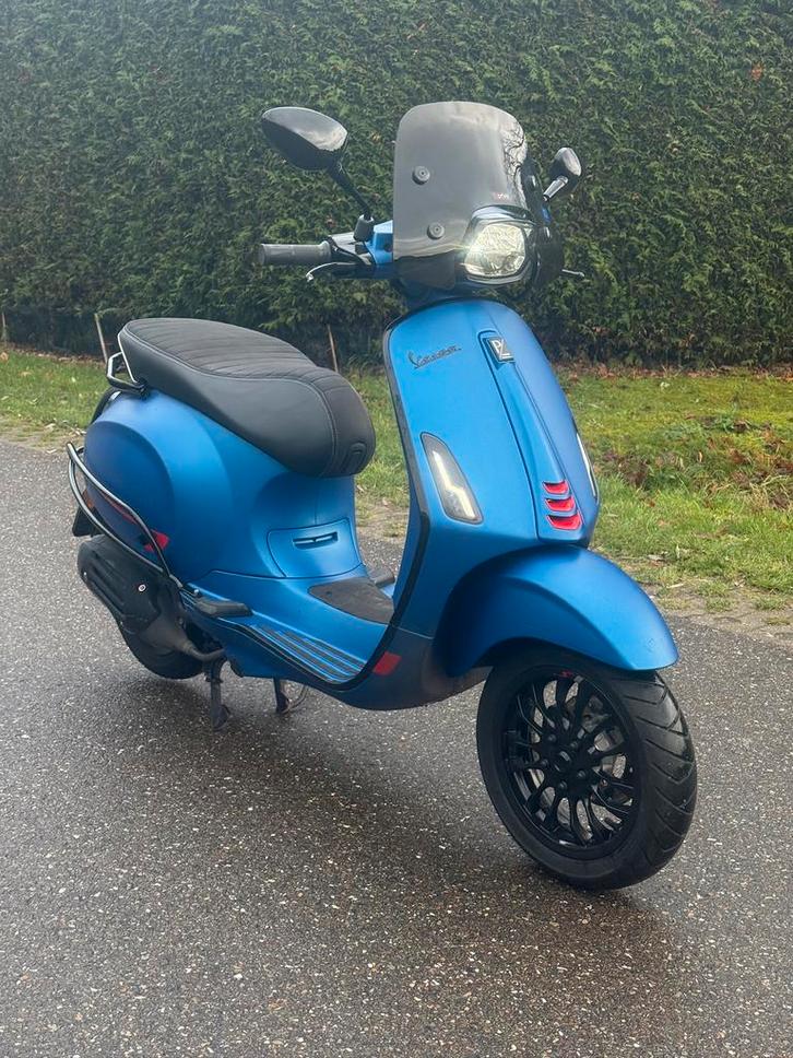 Vespa Sprint 2020! Blauw! Malossi! Brom! 6000KM, Fietsen en Brommers, Scooters | Vespa, Zo goed als nieuw, Vespa S, Maximaal 45 km/u