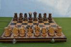 Vintage houten handgemaakt schaakbord uit Oost Europa, 40 cm, Een of twee spelers, Ophalen of Verzenden, Gebruikt