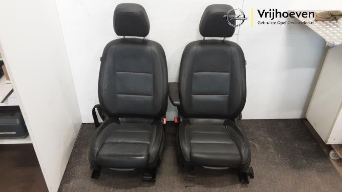 Bekleding Set (compleet) van een Opel Mokka (Mokka 12-), Auto-onderdelen, Interieur en Bekleding, Opel, Gebruikt, 3 maanden garantie