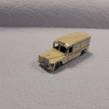 Matchbox Lesney Daimler ambulance. MW beschikbaar voor biedingen