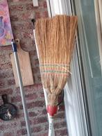 Strobezem bijna nieuw. Met houten steel, Ophalen of Verzenden, Zo goed als nieuw