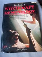 Encyclopedia of Witchcraft and Demonology: 1974, Ophalen of Verzenden, Zo goed als nieuw