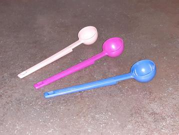 Tupperware 10 ml schepjes / maat / lepels roze/blauw beschikbaar voor biedingen