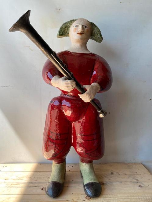 groot keramisch beeld Joop Hobijn Clown with flute, Antiek en Kunst, Curiosa en Brocante, Ophalen