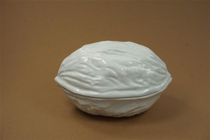 Bakje walnoot wit - Bassano, Antiek en Kunst, Antiek | Keramiek en Aardewerk, Ophalen of Verzenden