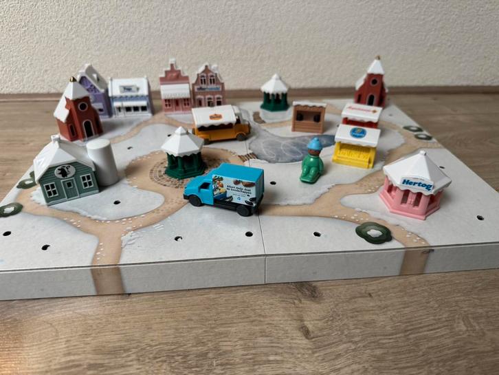 AH winterdorp kersthuisjes kraampjes mini’s 16 stuks, Verzamelen, Supermarktacties, Albert Heijn, Ophalen of Verzenden