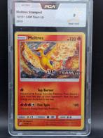 Moltres stamped Team up #19 PCA 9, Hobby en Vrije tijd, Zo goed als nieuw, Meerdere kaarten, Verzenden