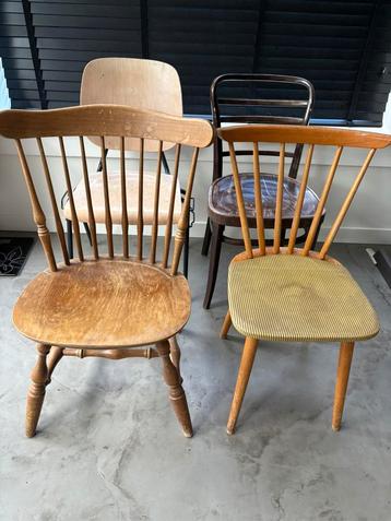 6 verschillende vintage stoelen beschikbaar voor biedingen