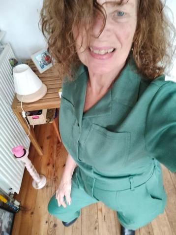Super gave groene jumpsuit, comfy, maat L, rits voor. beschikbaar voor biedingen