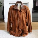 Zeer Mooie Suede Vintage Jas (Maat 50) € 145,-, Kleding | Heren, Jassen | Winter, Bruin, Maat 48/50 (M), Vintage, Ophalen of Verzenden