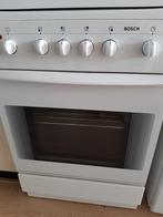 Bosch gasfornuis met oven – 60 cm, uitstekende staat, weinig, Witgoed en Apparatuur, Fornuizen, Ophalen, 4 kookzones, Zo goed als nieuw