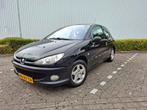 Peugeot 206 3D 2007 Lage KM stand + veel extra's, Voorwielaandrijving, Stof, 4 cilinders, Zwart