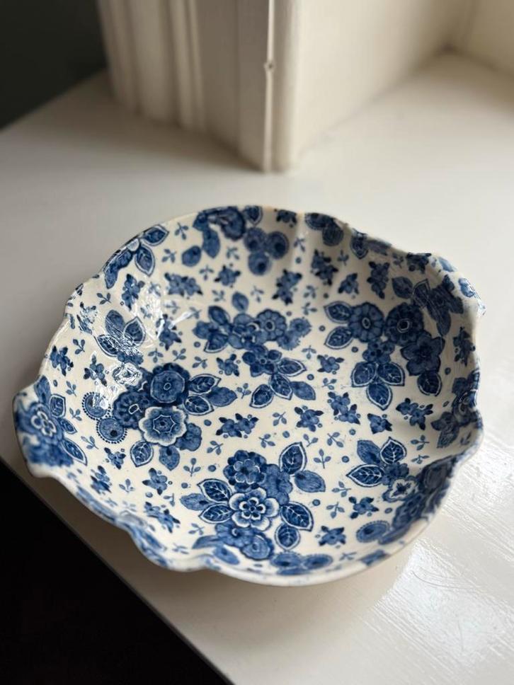 Oud Beatrix Schaal - bloem Design, Antiek en Kunst, Antiek | Schalen, Ophalen of Verzenden