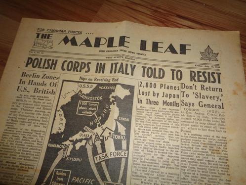 Maple Leaf Canadian forces oorlog wo2 Canadezen 13 july 1945, Verzamelen, Militaria | Tweede Wereldoorlog, Landmacht, Boek of Tijdschrift