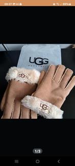 uggs suede handschoenen paar keer gedragen, Handschoenen, Ophalen of Verzenden, Zo goed als nieuw