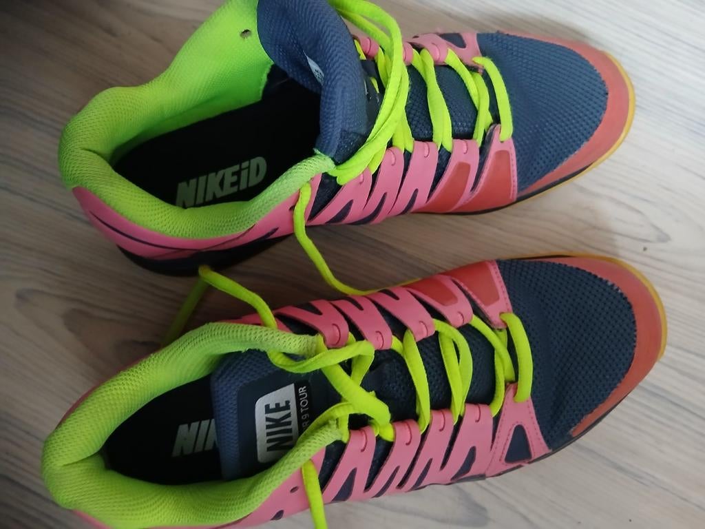 Stoere Grijze en roze nike, Nike, Ophalen of Verzenden, Grijs, Sneakers of Gympen