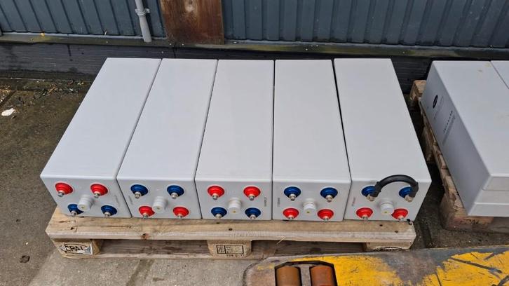 Gel accu's, 12 stuks x 2 volt, totaal 24 volt en 1250 Ah, Watersport en Boten, Bootonderdelen, Gebruikt, Elektra en Verlichting