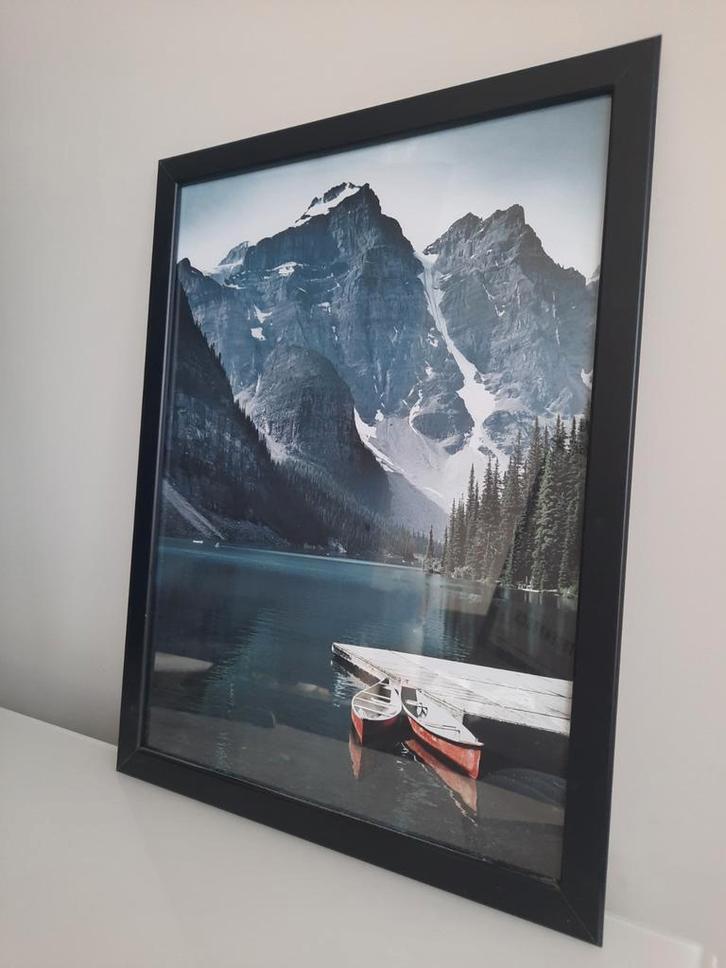 Desenio poster Two Canoes 30x40 – natuur en landschap, Huis en Inrichting, Woonaccessoires | Wanddecoraties, Zo goed als nieuw