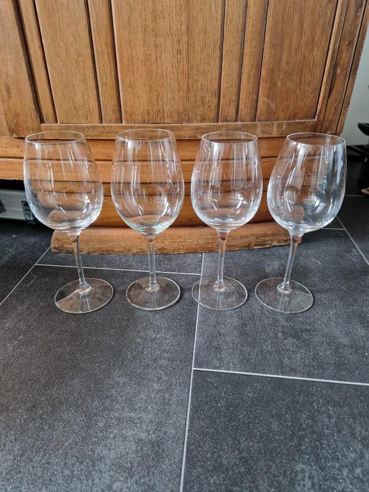 4 wijnglazen rode wijn, Verzamelen, Glas en Borrelglaasjes, Gebruikt, Overige typen, Ophalen