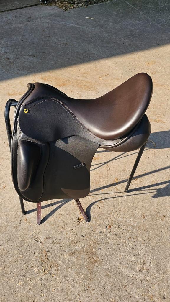 Prachtige anatomica Cygnus, Dieren en Toebehoren, Paarden en Pony's | Zadels, Zo goed als nieuw, Dressuur, Ophalen of Verzenden