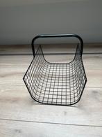 Zwarte metalen mand bv lectuur, Ophalen of Verzenden, Zo goed als nieuw