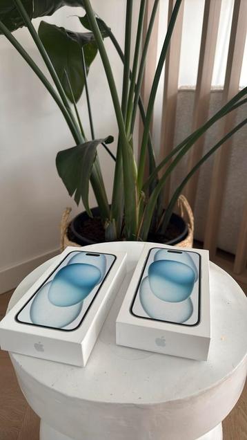 Nieuw geseald iPhone 15 blauw met garantie beschikbaar voor biedingen