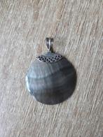 Zilveren hanger met parelmoer uit Indonesië, Sieraden, Tassen en Uiterlijk, Kettinghangers, Overige voorstellingen, Ophalen of Verzenden