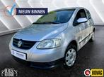 Volkswagen Fox 1.2 Trendline Bluetooth Usb Aux Nap, Voorwielaandrijving, Metallic lak, Stof, Zwart