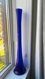 Hoge vaas 78 cm kobaltblauw, Huis en Inrichting, Woonaccessoires | Vazen, Ophalen, Overige kleuren, 75 cm of meer, Glas