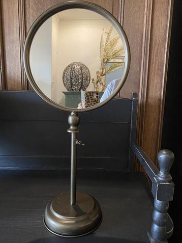 Rond stoer spiegeltje, make-up spiegel bronskleurig VdlM beschikbaar voor biedingen