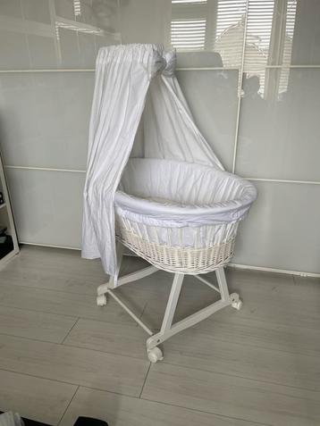 Schattig Babywiegje in zeer goede staat! beschikbaar voor biedingen