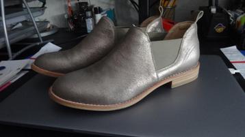 Damesschoen beschikbaar voor biedingen