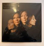 Beth Gibbons – Lives Outgrown - signed card, Ophalen of Verzenden, 2000 tot heden, Nieuw in verpakking, 12 inch